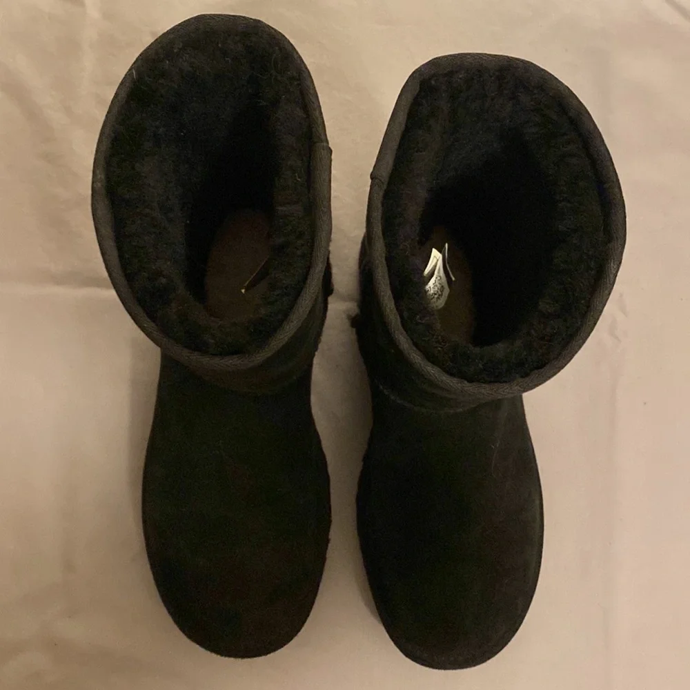 UGG Classic Boots Sz 8 Black, EUC, Authentic. UGGS - Picture 9 of 11